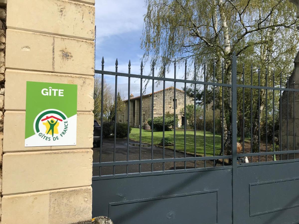 Gite Au Boom Coeur En Options Spa Et Repas Tourtenay Экстерьер фото